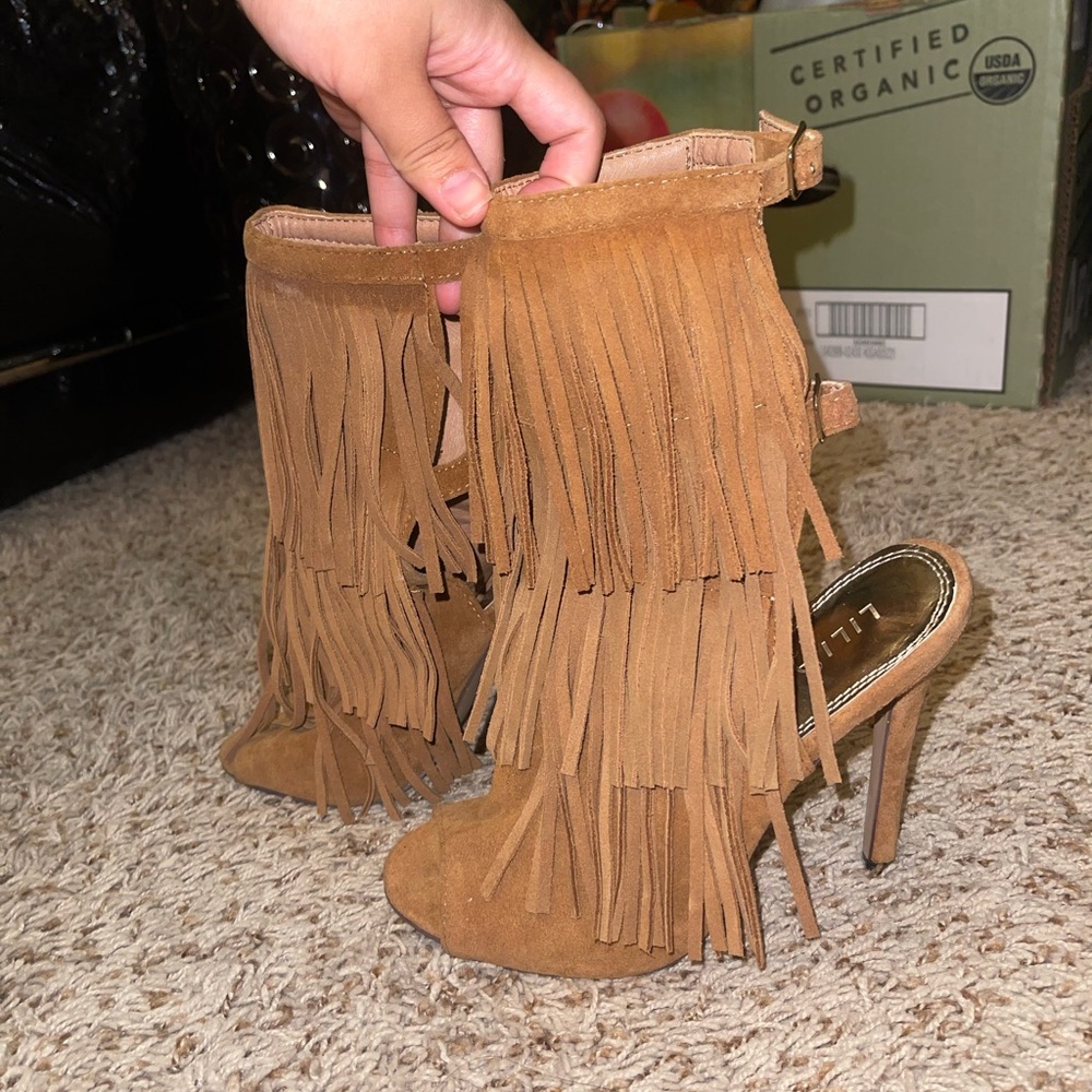 Fringe heels